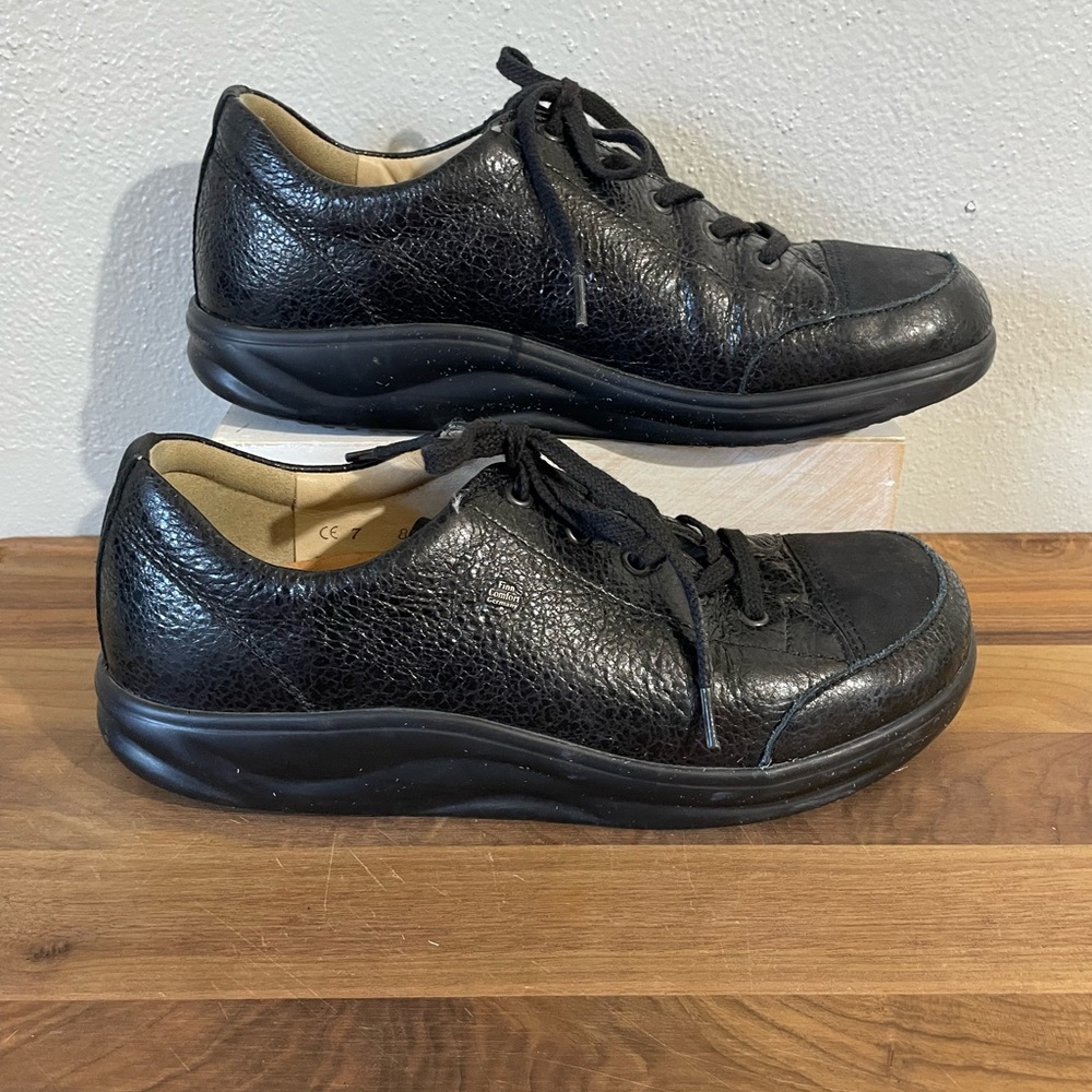 Finn Comfort European Comfortcore Black Leather Lace  Walking Shoes Minimalist